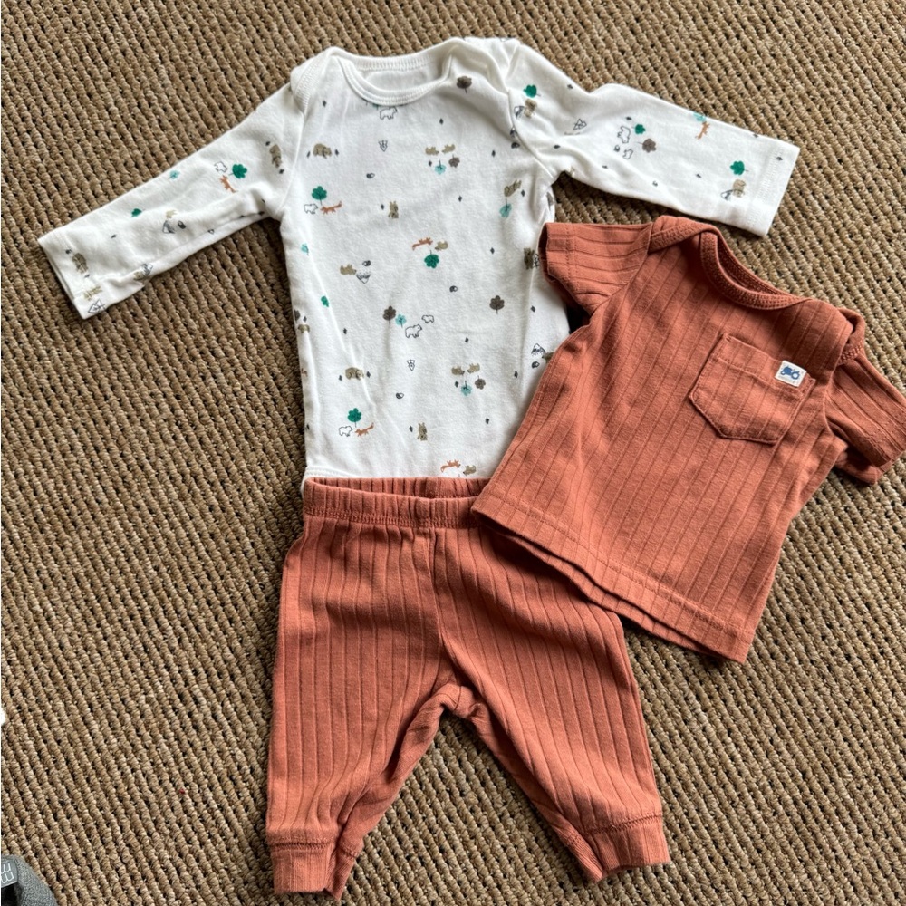 Carter’s newborn boy set